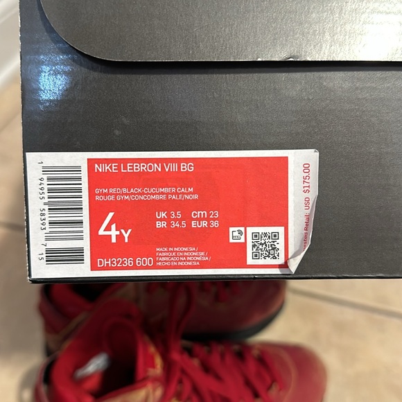 Kids Nike sneakers - Picture 7 of 7